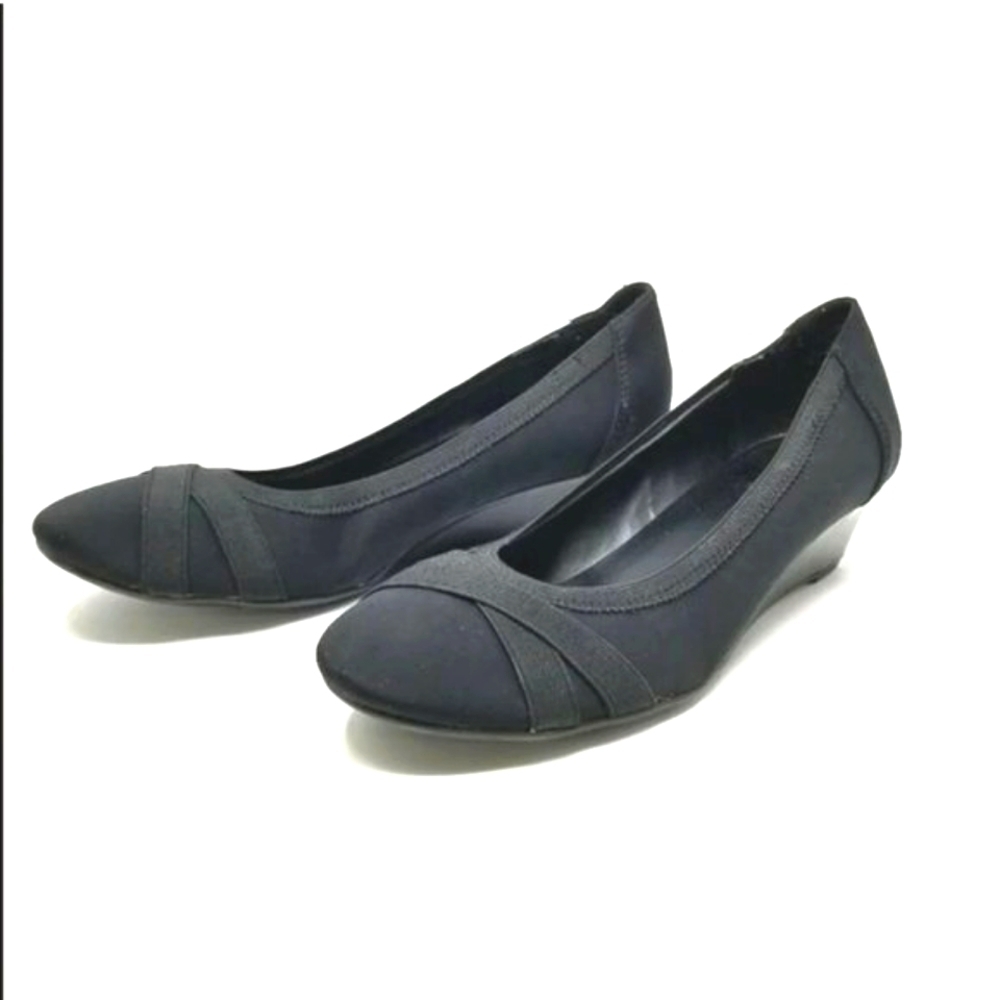 East5th East 5th Sasha Wedge Pumps Flex Form Black Size 10M
